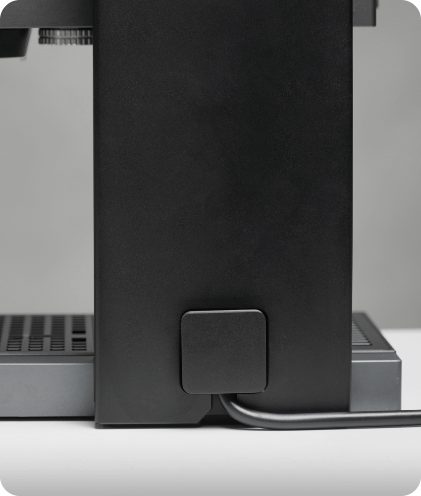 L-shaped_detachable_plug.png